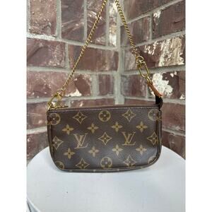 Louis Vuitton Mini Pochette 32467